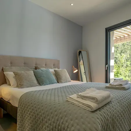 Pool Heated, Nature, & Comfort Villa